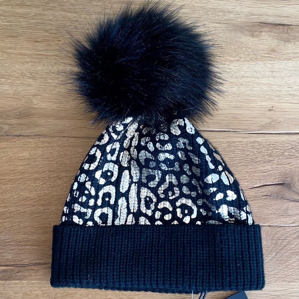 NWT Jocelyn Metallic Leopard Beanie with Pompom